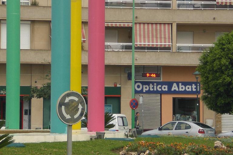 exterior plaza fuente colores